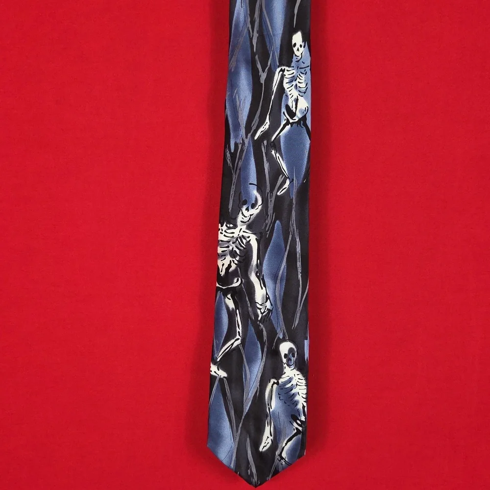 J GARCIA‎ Who Goes There? Silk Tie Skeleton